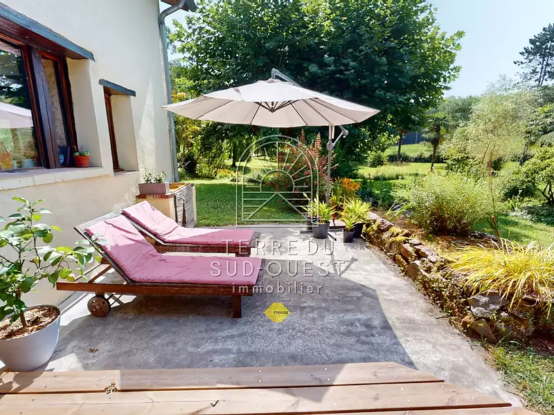 Maison, 319 m²