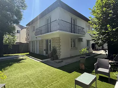 Maison, 190 m²