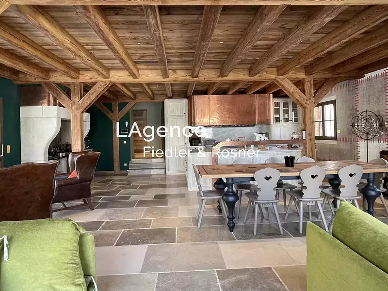 Maison, 285 m²