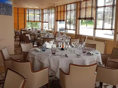 Immeuble, 1 200 m²