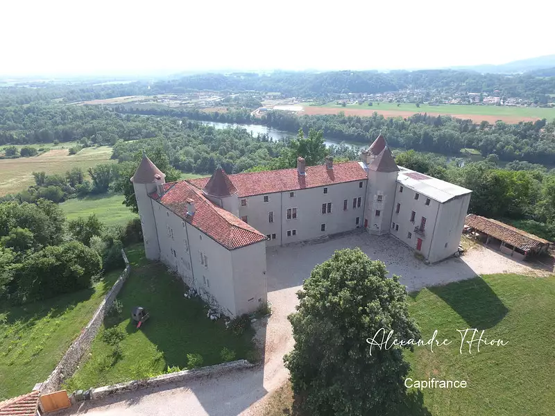 Maison, 1 500 m²