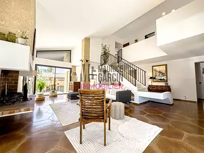 Maison, 211 m²