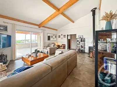 Maison, 246,6 m²