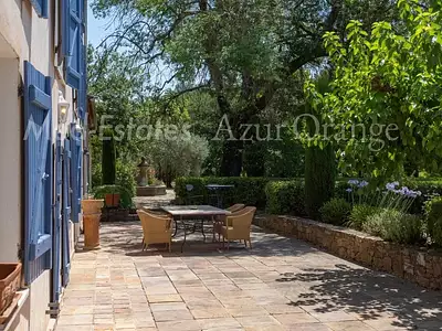 Maison, 565 m²