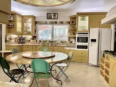 Maison, 350 m²