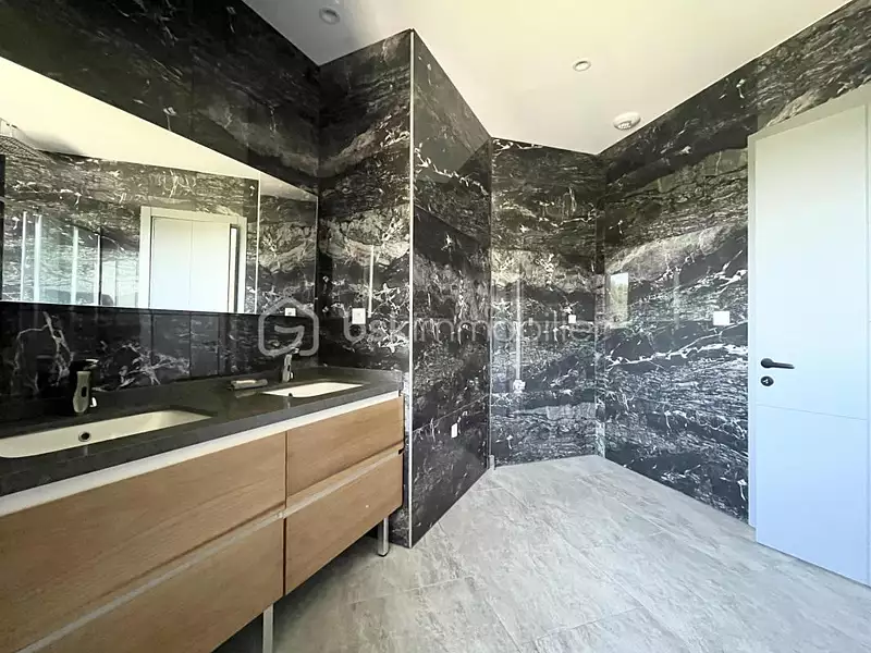 Maison, 224 m²