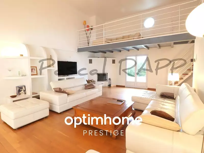 Maison, 218 m²
