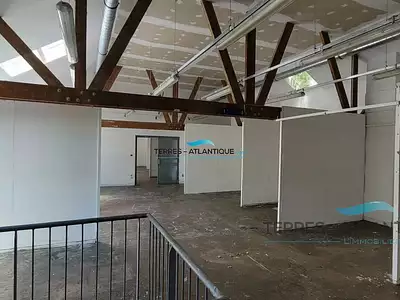Immeuble, 1 200 m²