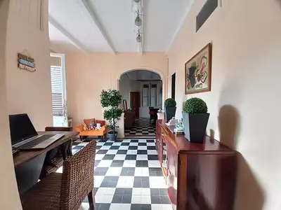 Maison, 255 m²