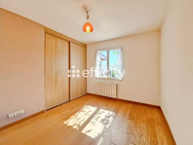 Maison, 89 m²