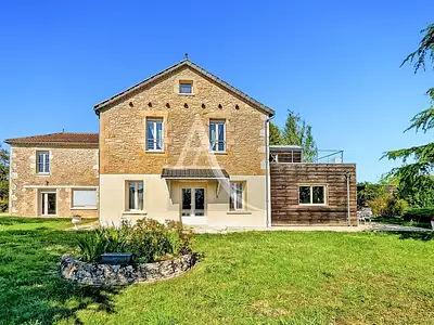 Maison, 330 m²