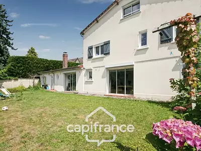 Maison, 211 m²