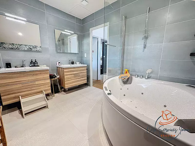Maison, 226 m²