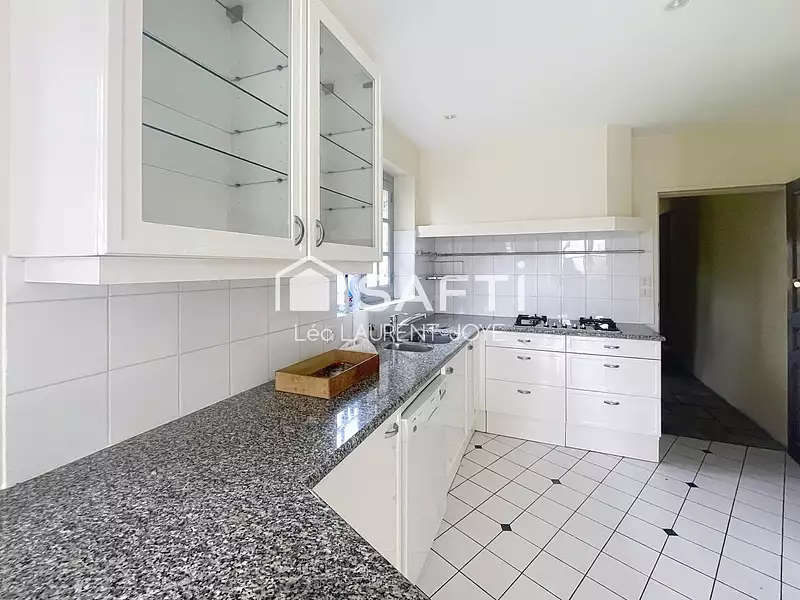 Maison, 280 m²