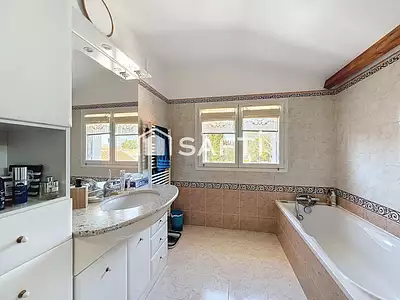 Maison, 180 m²