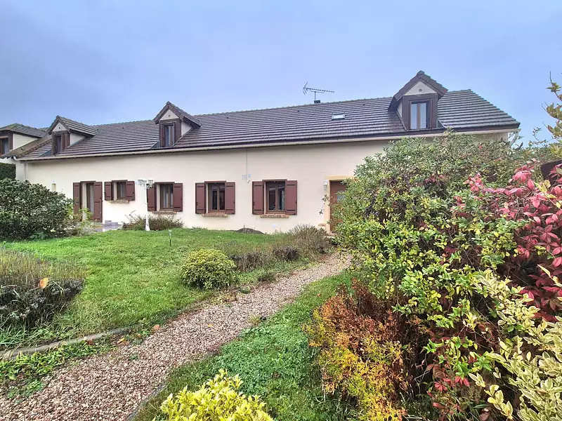 Maison, 153 m²
