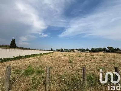 Terrain, 700 m²