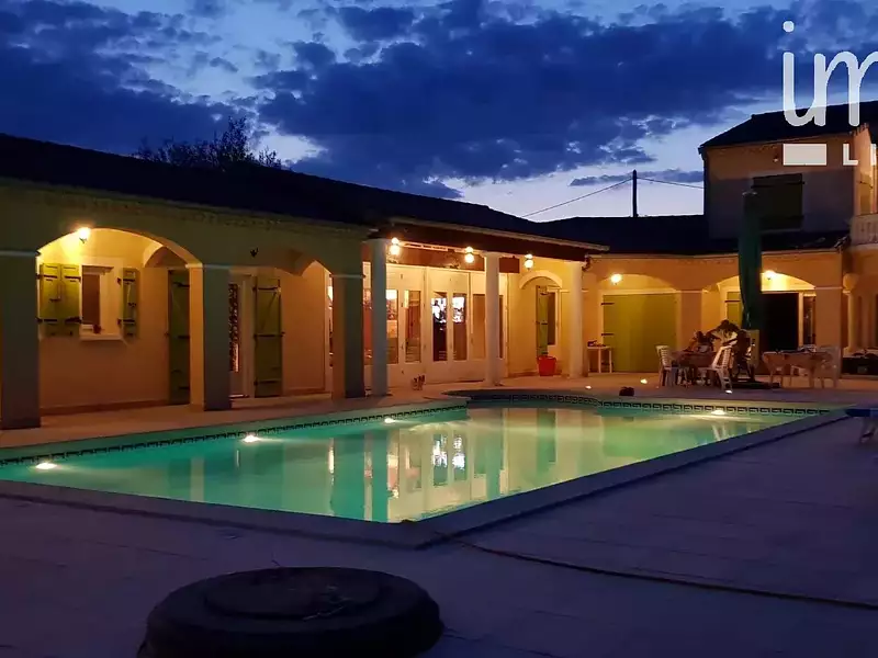 Maison, 230 m²