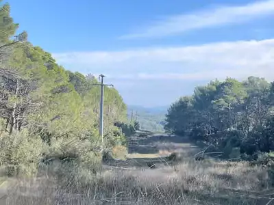 Terrain, 10 302 m²