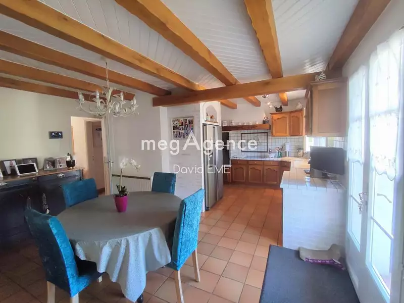 Maison, 167 m²