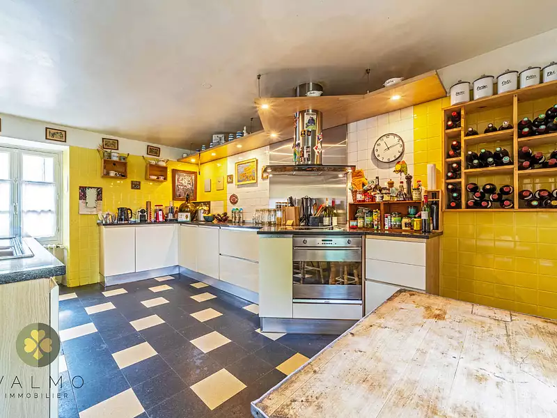 Maison, 225 m²