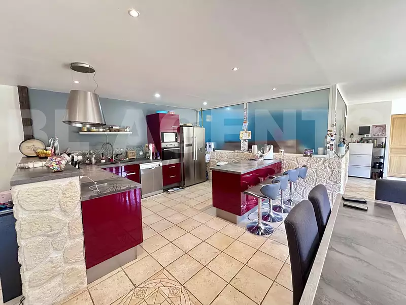 Maison, 199 m²