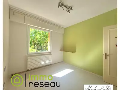 Maison, 240 m²
