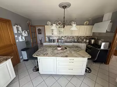 Maison, 165 m²