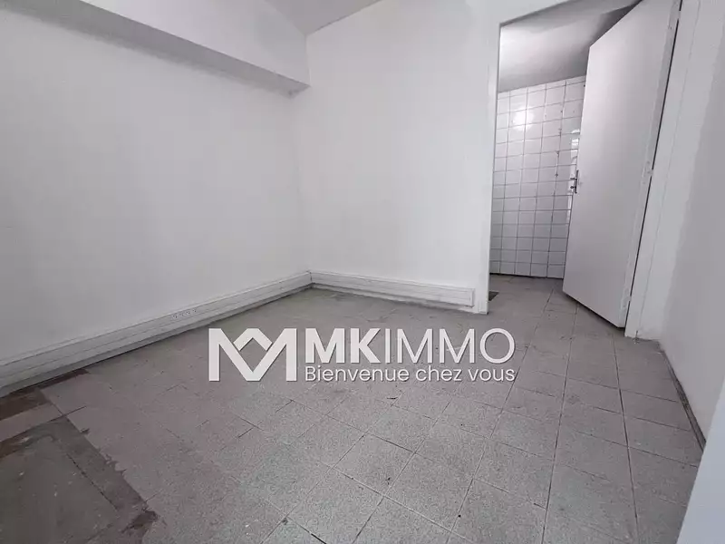 Divers, 60 m²