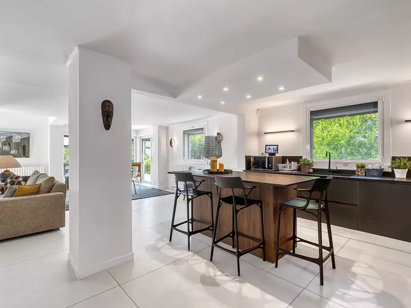 Maison, 243 m²