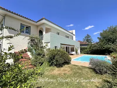 Maison, 199 m²
