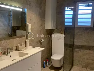 Maison, 202 m²