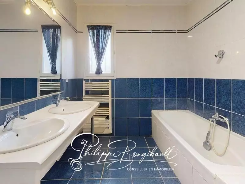 Maison, 136 m²