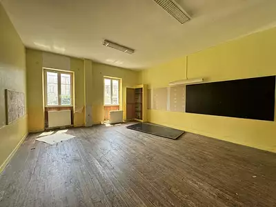 Maison, 1 023 m²