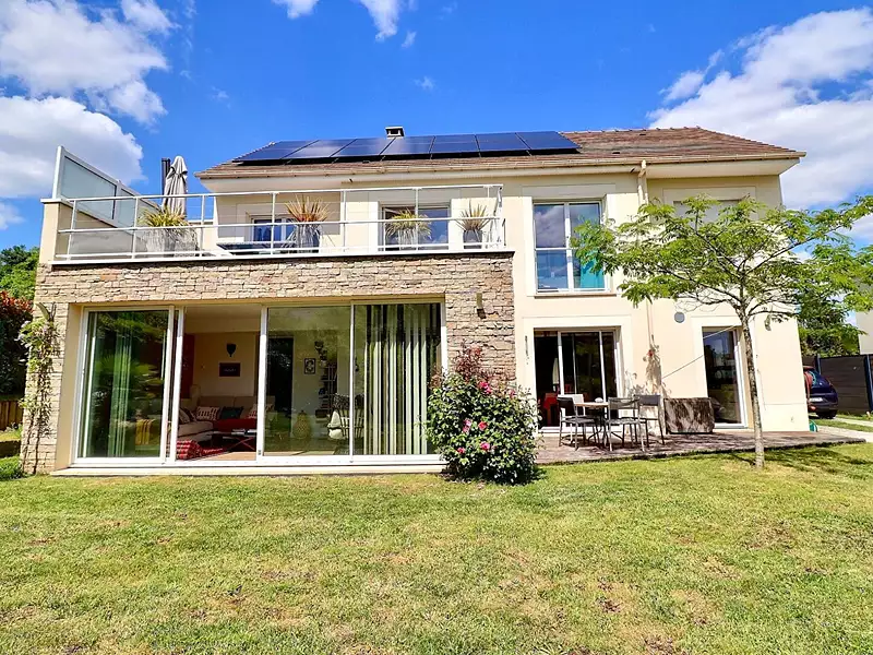 Maison, 167 m²