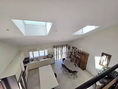 Maison, 229 m²