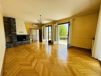 Maison, 250 m²