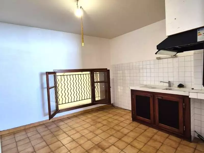 Immeuble, 319 m²