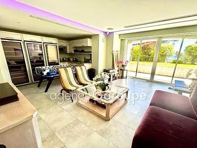 Maison, 240 m²
