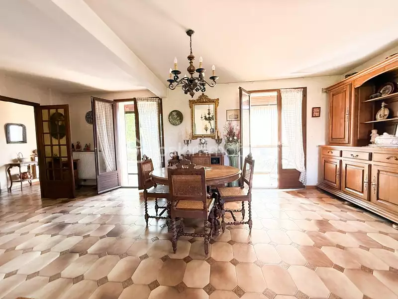 Maison, 180 m²
