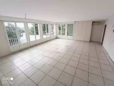 Maison, 240 m²