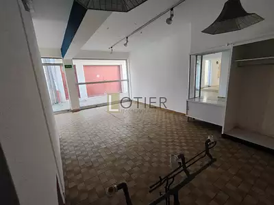 Immeuble, 170 m²