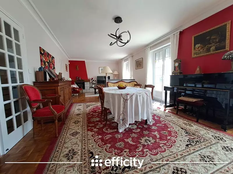 Maison, 192 m²