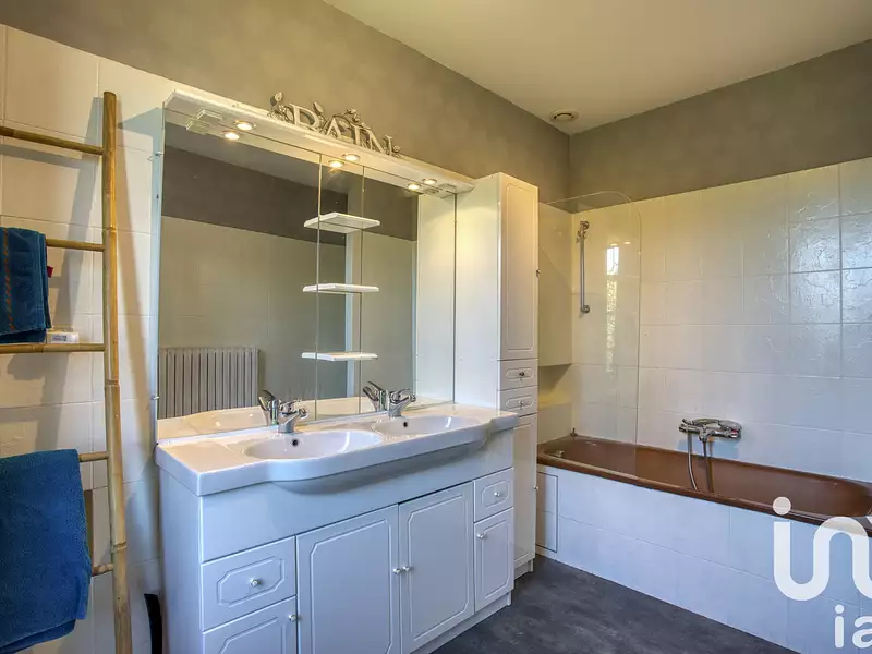 Maison, 200 m²