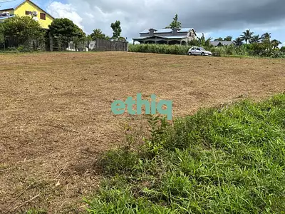 Terrain, 812 m²
