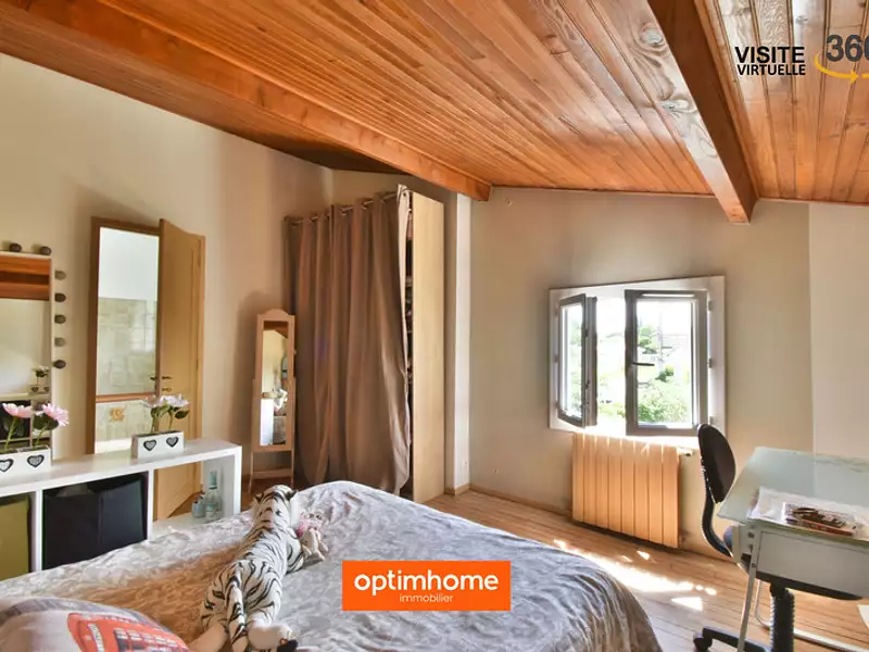 Maison, 240 m²
