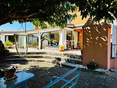Maison, 240 m²