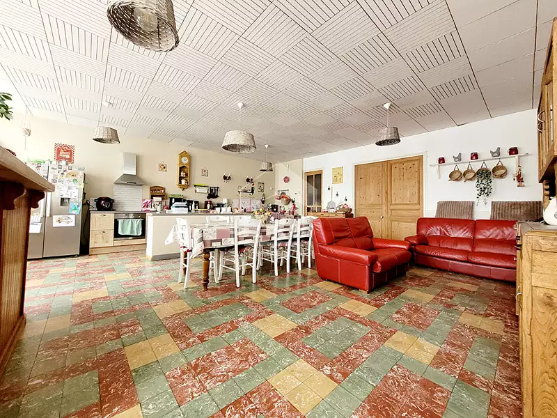 Maison, 325 m²