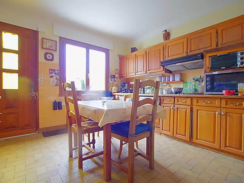 Maison, 260 m²
