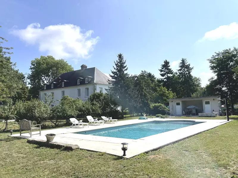 Maison, 375 m²